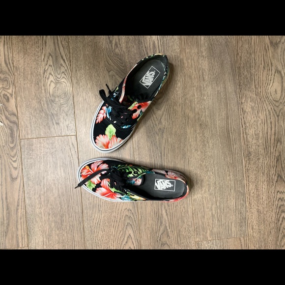 Hawaiian vans - Picture 6 of 8